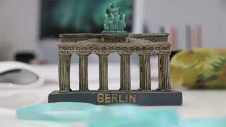 Бранденбурзькі ворота в Берліні – символ Німеччини